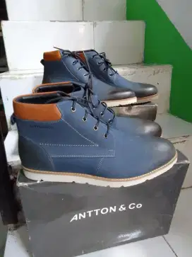 Sepatu boots kulit casual size 42 navy buat touring