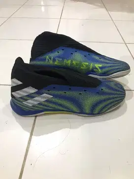 sepatu futsal adidas nemesiz