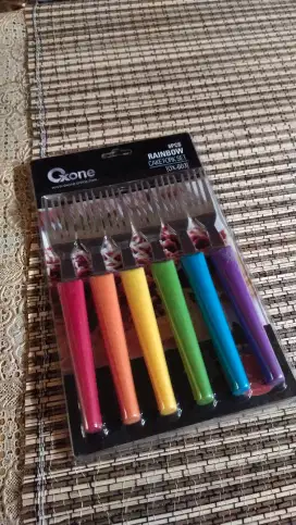 oxone rainbow cake fork set