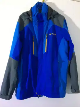 Jaket gunung  tnf outdoor goretex Aigle size L arcteryx patagonia