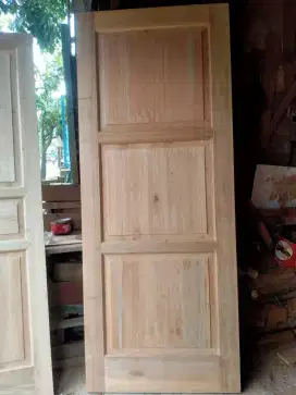PINTU PANEL BORNEO