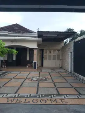 Batu alam lantai garasi