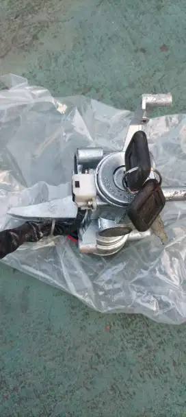 KUNCI KONTAK ELF NHR 55