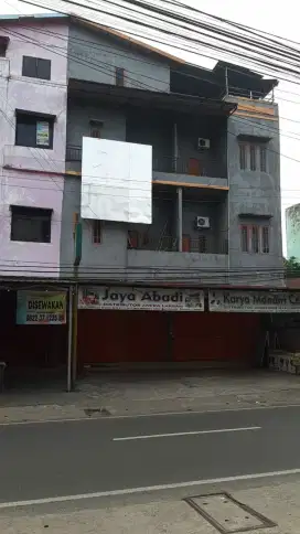 Mau Dijual Cepat, Ruko 2 Pintu 3 Lantai Di Tengah kota