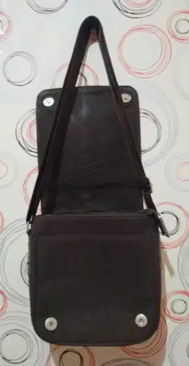 Tas kulit selempang polomilano