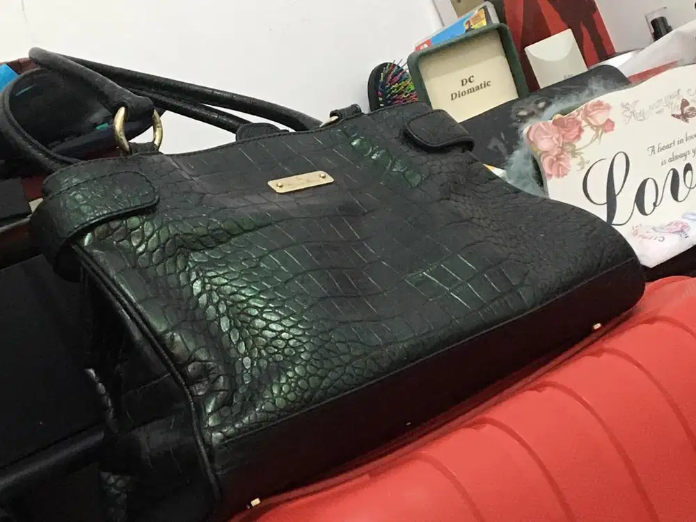 Tas Aigner Second Preloved Aigner croco Bag Limited edition