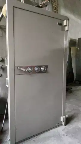 Pintu Khasanah Merk Kumahira Vault Door Pintu Kluis Pintu Baja Bekas