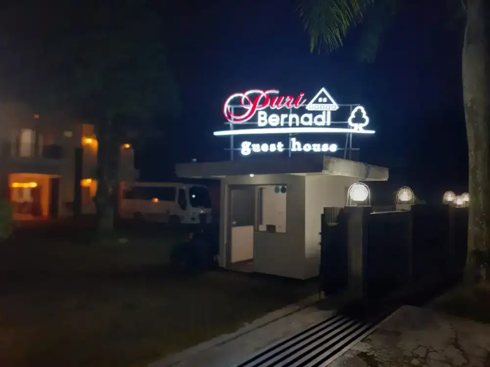 Neonbox & Huruf Timbul