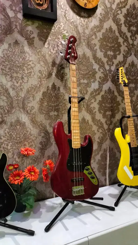 Bass gitar 4 string mantap