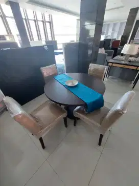 Kredit Meja Makan Minimalis DP 0, Free 1x Angsuran