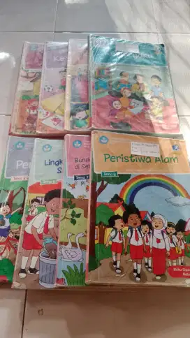 Buku Tema 1-8 klz 1 bekas