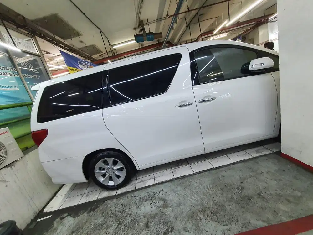 Toyota Alphard 2011 Bensin