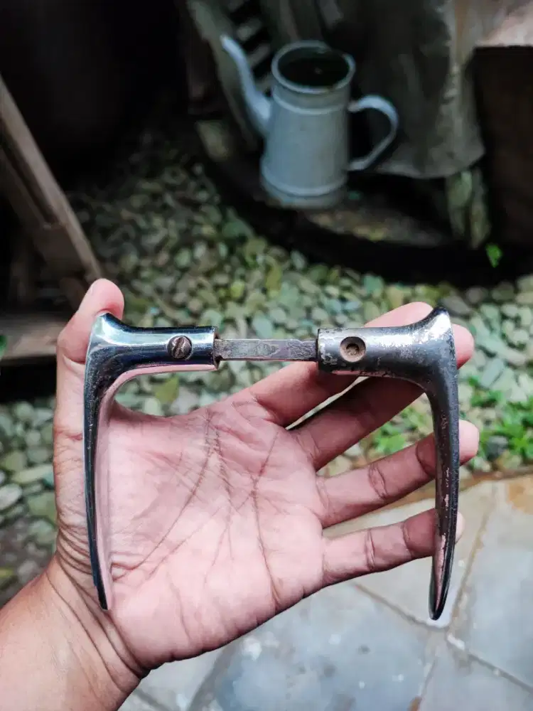 Gagang Pintu Lawas