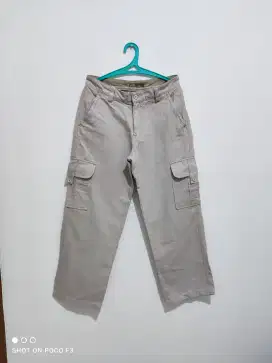 Celana cargo pria cream merk Jeep original size 32 Preloved