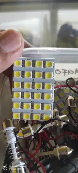LAMPU PLAFON UNIVERSAL 12v 24 Mata [Mlati]