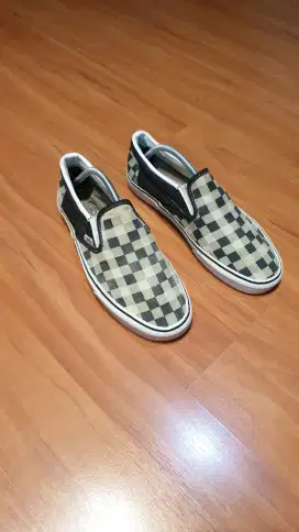 Sepatu Vans Slip on Checkerboard 44 / 10,5