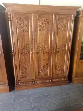 Almari peluru 3 pintu