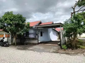 Rumah Perum Griya Menang Asri