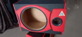 Box Audio kotak mata merah untuk subwoofer ukuran yang 12 in, di dps