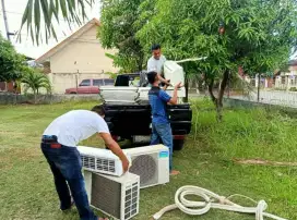 Service Kulkas AC Mesin cuci dan TV Panggilan