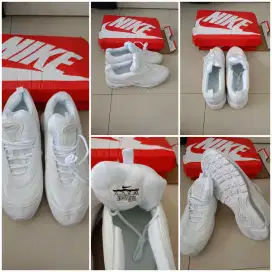 248. Sepatu Nike Air