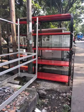 rak besi kuat dan kokoh