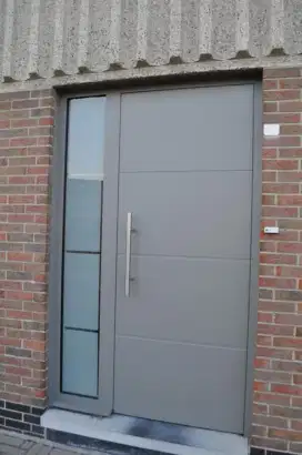 Pintu kaca aluminium