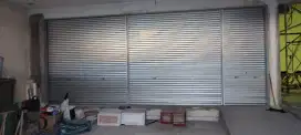 Rolling door cinere