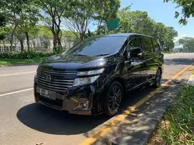 Nissan Elgrand E52