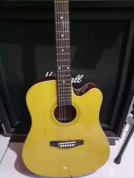 Gitar model Yamaha FG-900 jumbo new