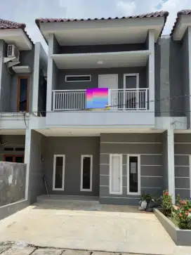 Rumah baru, 2 lantai, 4 kt, 3 km, di Meruya Park Residence