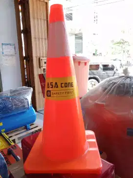 TRAFICON SAFETY FIRST / KERUCUT PEMBATAS JALAN