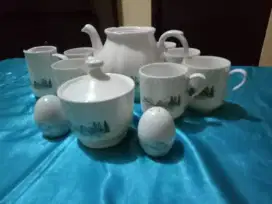 Set Keramik Cangkir, Teko, Tempat Gula dll merek ADELA JAPAN