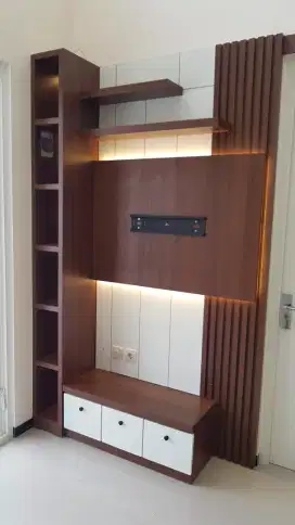 backdrop tv kombinasi warna kayu