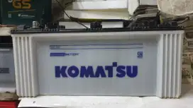 Jual aki merek Komatsu tipe N 150.