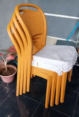 KURSI PLASTIK OLYMPLAST