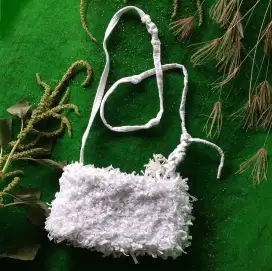 LIMITED EDITION! Dijual Tas Selempang Handmade Si Putih Berumbai