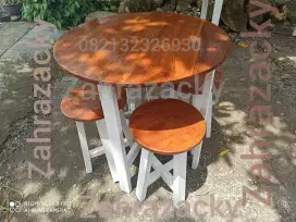 Meja set bundar, cocok buat cafe