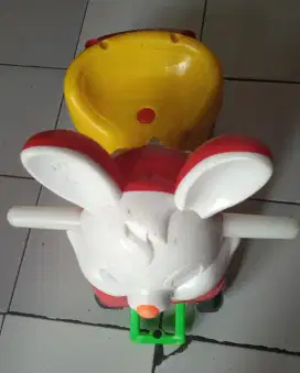 Mobil mobilan anak