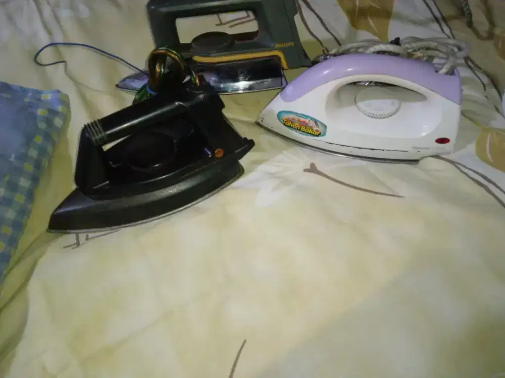 Dijual setrika baju nyala, normal y merk pilip,panasonic