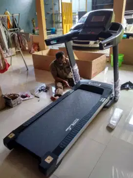 Murah..big Power Treadmill elektrik TL 199 black edition