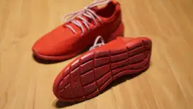 Sepatu Sneakers Pull &amp; Bear Red Merah Size 43