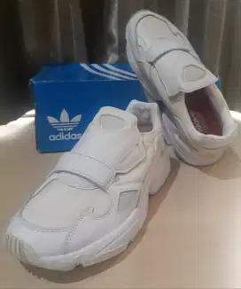 Sepatu kulit adidas FALCON RX W uk 39
