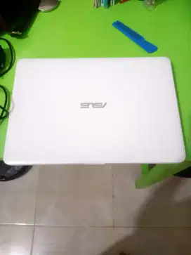 Laptop Asus x441s