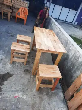 Meja kayu jati belanda