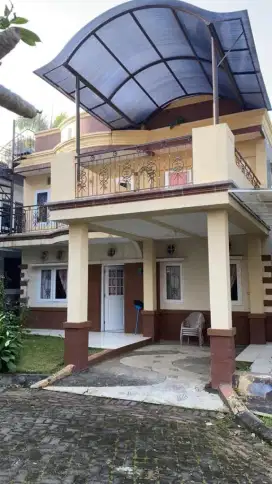 Di jual villa murah habis di renovasi