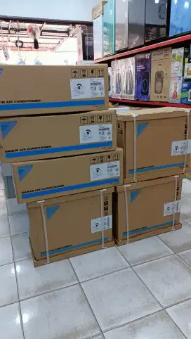 AC DAIKIN 1/2 PK, BREEZE STANDART ,HARGA PLUS PASANG,GARANSI RESMI.