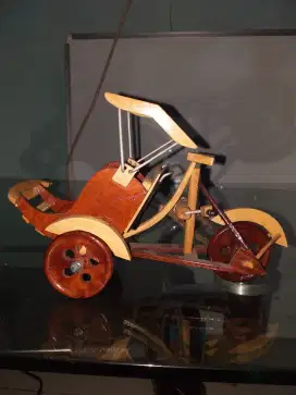 Miniatur Becak Kayu