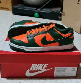 Nike dunk low miami Hurricanes *size 41