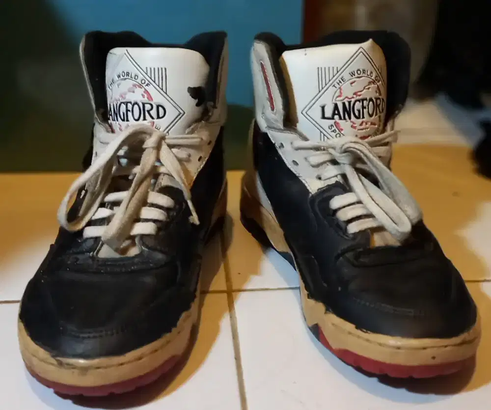 Sepatu sport Lang Ford